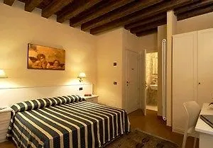 Venice Resorts Guest House Гостевой дом